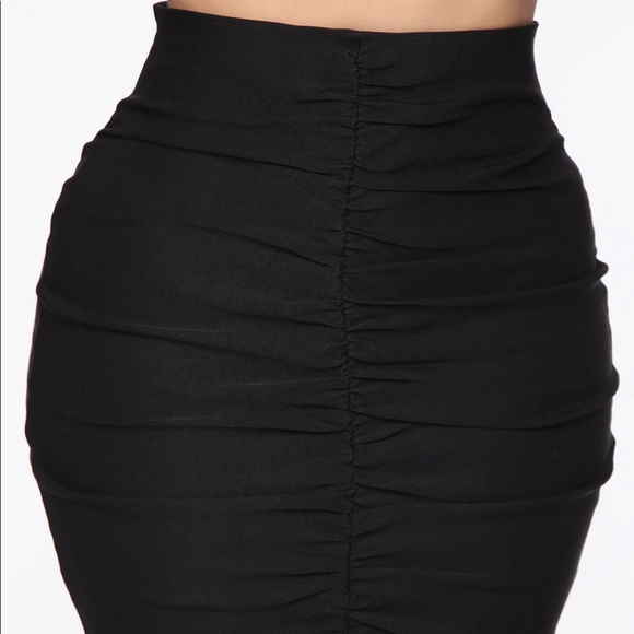 Brand new black ruched skirt set - Picture 5 of 5